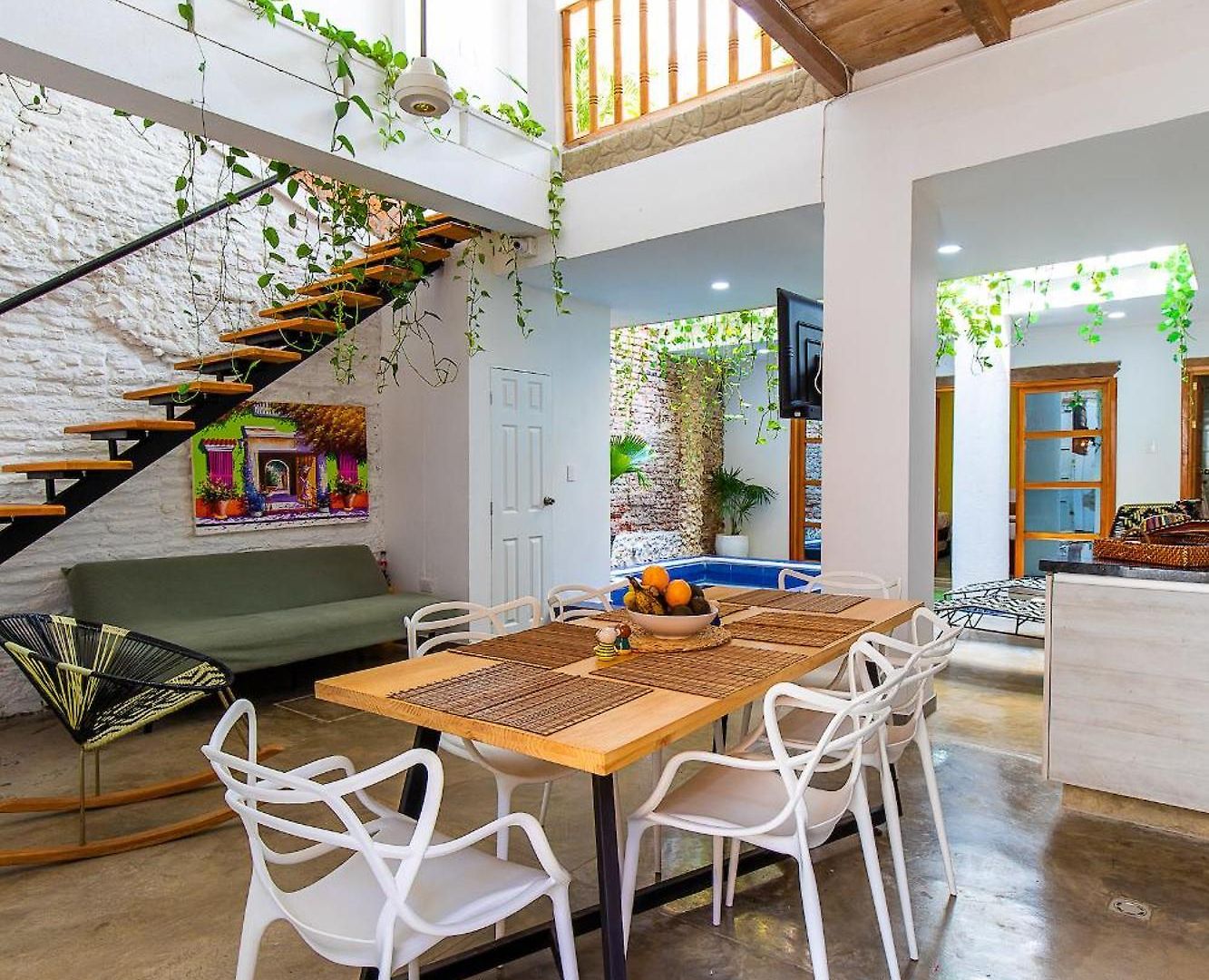 House With Private Pool & Rooftop Сasa de vacaciones