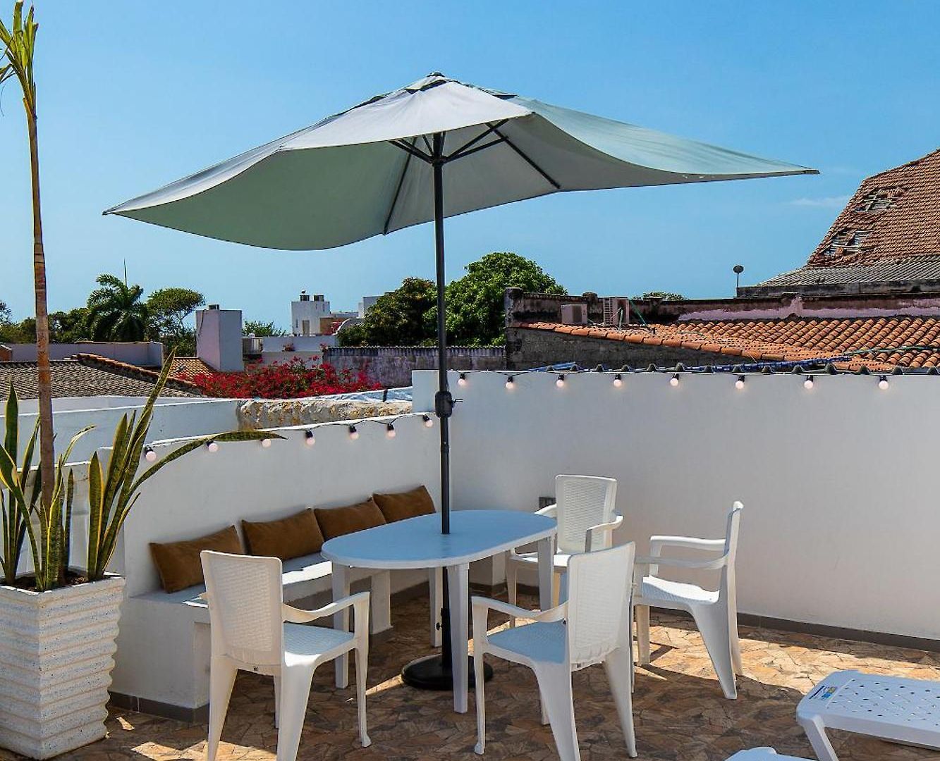 House With Private Pool & Rooftop Сasa de vacaciones
