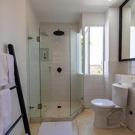 House With Private Pool & Rooftop Сasa de vacaciones Cartagena