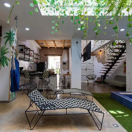 House With Private Pool & Rooftop Сasa de vacaciones Cartagena